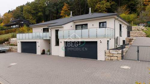 Außenansicht - 8 Zimmer Mehrfamilienhaus, Wohnhaus in Wüstenrot