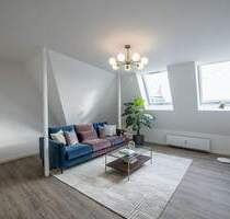 Weitläufige Dachgeschoss-Wohnung: 8 Zimmer ++ 4 Bäder ++ Perfekt für Co-Living ++ Friedenau - Berlin