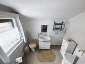 WC mit Waschbecken OG - 