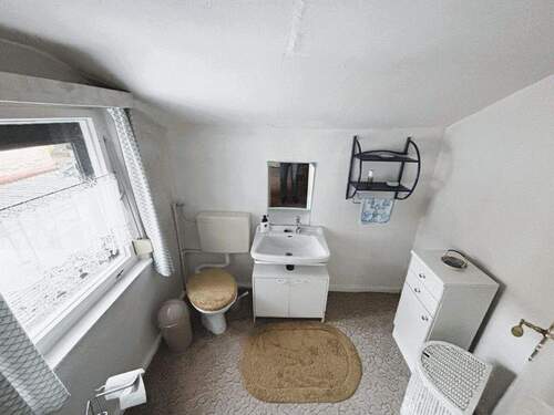 WC mit Waschbecken OG - 