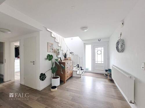 Diele-EG - 6 Zimmer Doppelhaushälfte in Münster