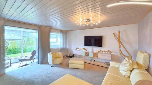 Bild 2 - 9 Zimmer Mehrfamilienhaus, Wohnhaus in Ühlingen-Birkendorf