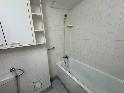 Badezimmer mit Wanne - 