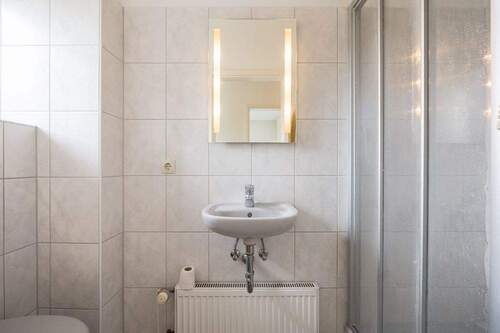 Gäste-WC - 4 Zimmer Reihenendhaus in Reppenstedt