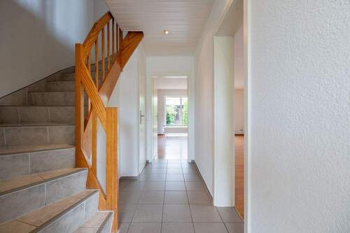 Flur - Reihenendhaus mit 102,90 m² in Reppenstedt zum Kaufen