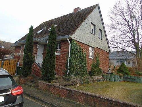 Hausansicht Eingangsseite Bild 2.jpg - 