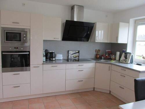 Die Einbauküche - 3 Zimmer Etagenwohnung zum Kaufen in Untermeitingen