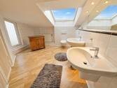 Badezimmer mit Sauna - 