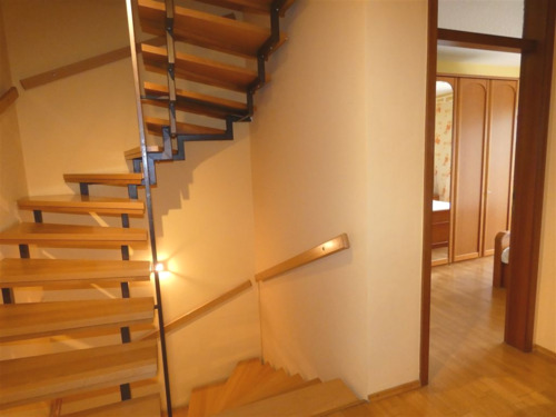 1. Obergeschoss mit Blick in das Schlafzimmer - Reihenmittelhaus mit 123,00 m² in Dannstadt-Schauernheim zum Kaufen