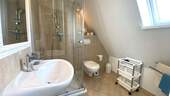 .. mit Duschbad - 