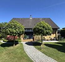 Viel Platz zum Wohlfühlen - Gepflegtes Haus mit Garten und überdachter Terrasse - Heidgraben