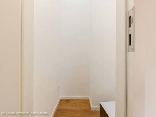 storageroom-min - 
