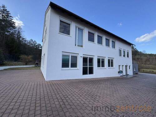 BD0AB227-E902-47BD-97AC-969FB9A8E082_1_105_c - 