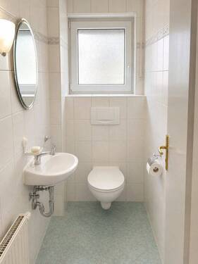 Gäste-WC Erdgeschoss - 