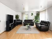 Wohnzimmer - 6 Zimmer Einfamilienhaus zum Kaufen in Fürth