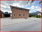 Ost-Ansicht - 6 Zimmer Mehrfamilienhaus, Wohnhaus zum Kaufen in Jübek