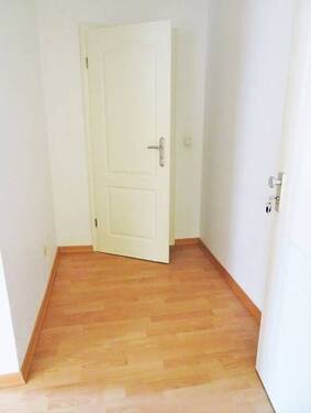 Eingangsbereich - 3 Zimmer Etagenwohnung zum Kaufen in Saarbrücken