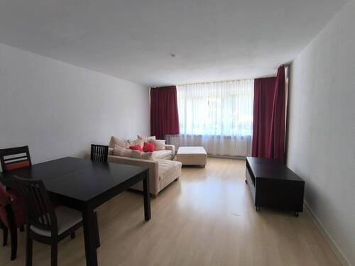 Einblick Wohnzimmer - 