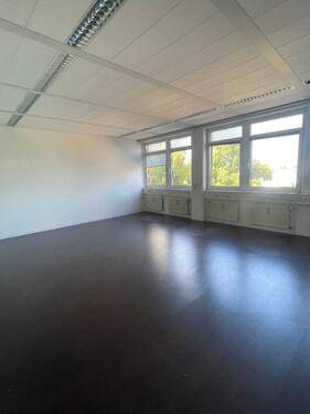 Büroraum 2 - Super angebundenes Einzelbüro in Düsseldorf - flexibel, sofort verfügbar