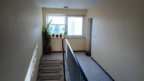 Gepflegter Hausflur - 2 Zimmer Etagenwohnung zum Kaufen in Altdorf