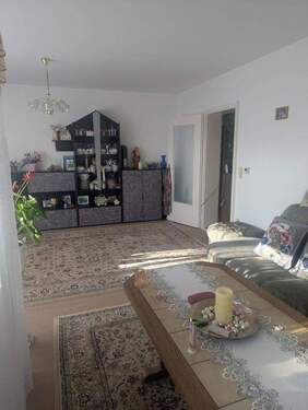 Geräumiges Wohnzimmer - 