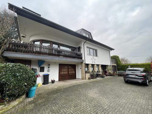 Frontansicht - 1 Zimmer Mehrfamilienhaus, Wohnhaus zum Kaufen in Lieser