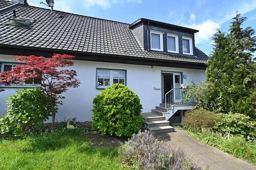 Hausansicht - 5 Zimmer Doppelhaushälfte zum Kaufen in Mülheim