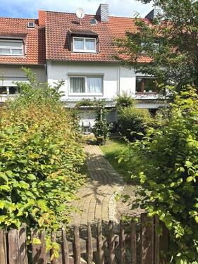 Hausansicht - 4 Zimmer Reihenmittelhaus zum Kaufen in Bremen