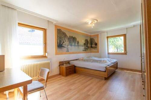 Schlafzimmer - Bungalow mit 130,00 m² in Wettstetten zum Kaufen