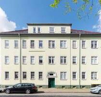 EIGENTUMSWOHNUNG MIT PERSPEKTIVE Vermietete 3-Raum-Wohnung mit Dachloggia und Tageslichtbad - Leipzig Großzschocher