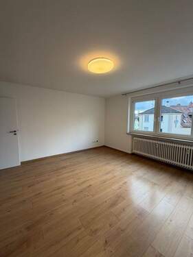 Zimmer - 2 Zimmer Etagenwohnung zum Kaufen in Singen