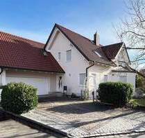 Großzügiges Einfamilienhaus mit separatem Arbeitsbereich, Wellnessbereich und Doppelgarage - Mammendorf