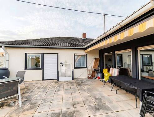 Terrasse - (KI generiert) - 