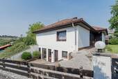 Blick zum Einliegerbereich mit Freisitz - 