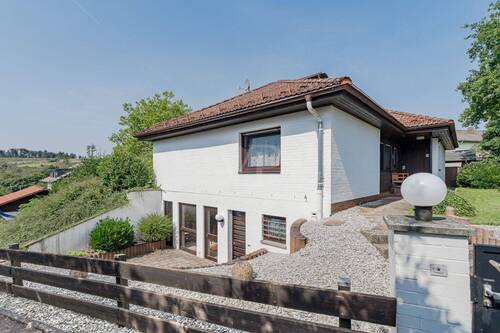 Blick zum Einliegerbereich mit Freisitz - 