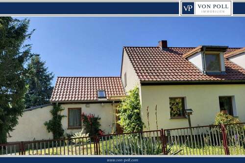 Titel - Ihr neues Zuhause in Berlin-Karow: Doppelhaushälfte mit großem Potenzial und idyllischer Lage
