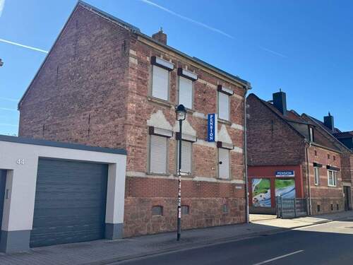 Ansicht Vorderhaus - Mehrfamilienhaus, Wohnhaus in Halle (Saale)