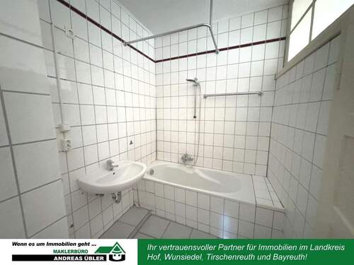 Bad - 1 Zimmer Mehrfamilienhaus, Wohnhaus in Wunsiedel