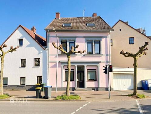 Außenansicht - 3 Zimmer Mehrfamilienhaus, Wohnhaus zum Kaufen in Sulzbach/Saar