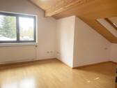 Schlafzimmer OG - Etagenwohnung mit 185,00 m&sup2; in Blieskastel zur Miete
