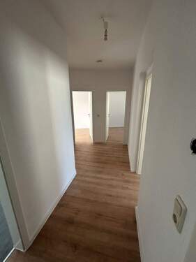 Flur - 3 Zimmer Etagenwohnung zur Miete in Plauen