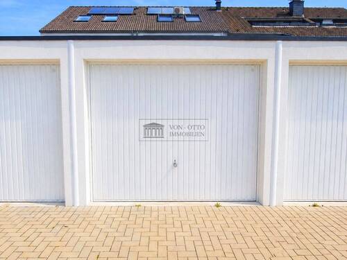 Weiße Garagentür - 