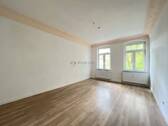 Schlafzimmer - Großzügig, hell, grün - 2-Zimmer-Wohnung mit Balkon und Einbauküche