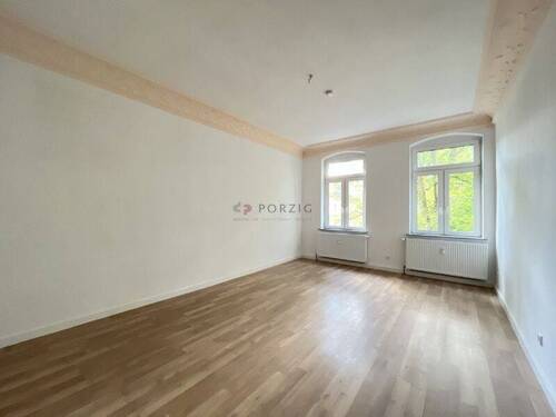 Schlafzimmer - Großzügig, hell, grün - 2-Zimmer-Wohnung mit Balkon und Einbauküche