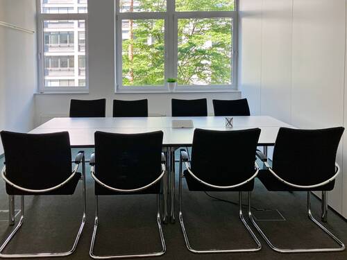 HQ_FRANKFURT, Neu-Isenburg_Germany_Centre 2799_Mee - 