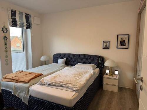 Schlafzimmer (1).JPG - 