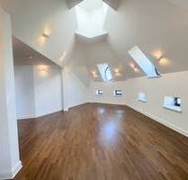 Exklusive 173 m² in Citylage + Lift + Parkett + Fußbodenhzg. + 13m² Loggia + 2 Bäder + Lichtkuppel - Leipzig Neustadt-Neuschönefeld