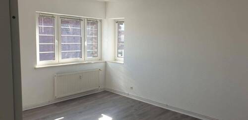 Schlafzimmer Wohnung 1.OG - Etagenwohnung mit 70,20 m² in Aschersleben zur Miete