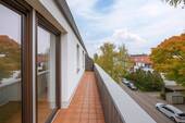 Terrasse - AIGNER - Über den Dächern der Stadt - gemütliche Dachgeschosswohnung in Laim