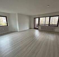 Attraktive 3-Zimmer-Wohnung mit Balkon und Garage in ruhiger Wohnlage auf dem Buchberg - Neuenbürg Arnbach